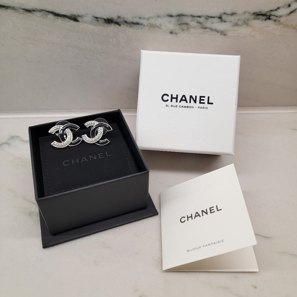 CHANEL RHINESTONE AND BLACK CC STUD EARRINGS